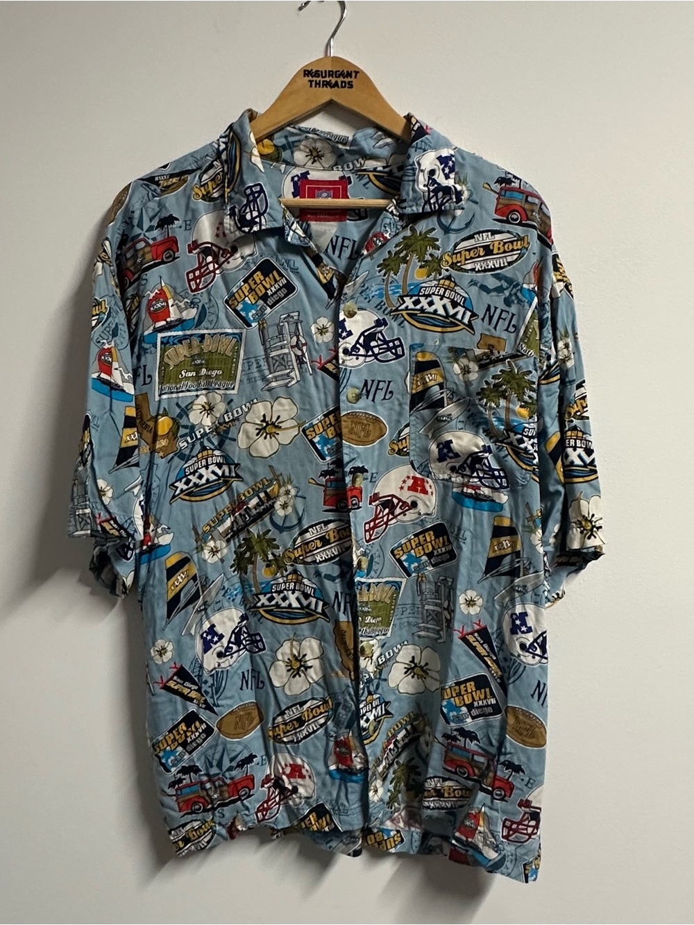 NFL Super Bowl XXXVII Hawaiian 100% Rayon Button Shirt All Over Print Large